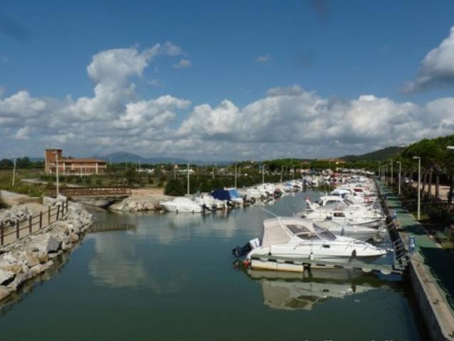 Box in vendita a Piombino, Toscana