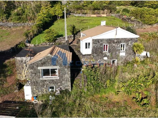 Casa venda em Açores, Madalena