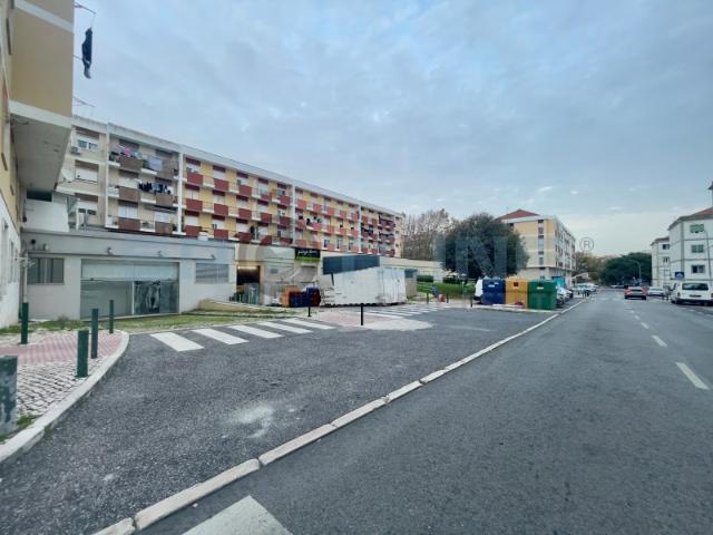 Loja venda em Quinta de Santo António da Barôta, Sintra