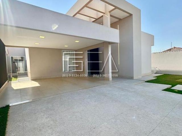 Casa venda em Região Geográfica Imediata de Águas Lindas de Goiás, Região Integrada de Desenvolvimento do Distrito Federal e Entorno