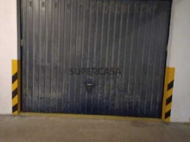 Garagem venda em Torres Novas, Santarém