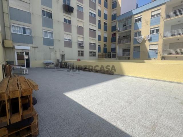 Armazém venda em Quinta do Janeiro, Almada