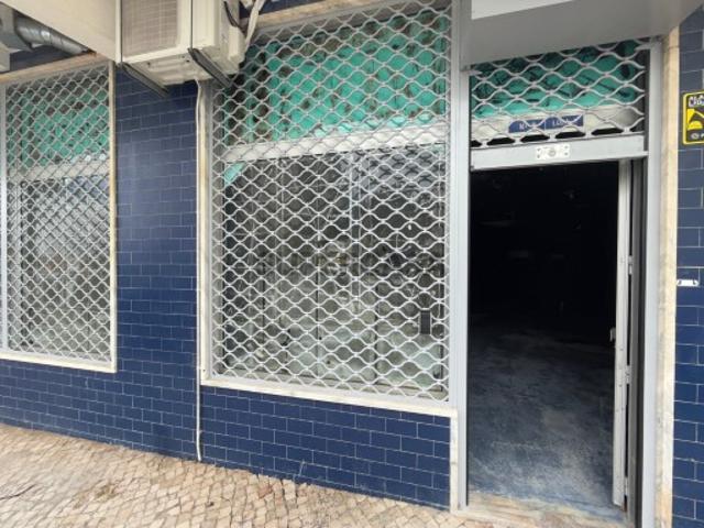 Armazém venda em Santiago Dos Velhos, Lisboa
