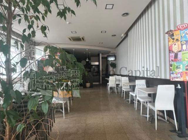 Loja venda em Arroteia, Pedrouços