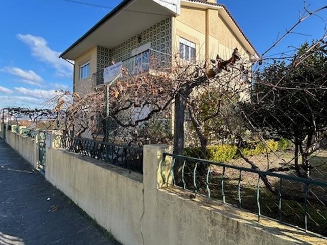 Casa venda em Santa Cruz/Trindade e Sanjurge, Chaves