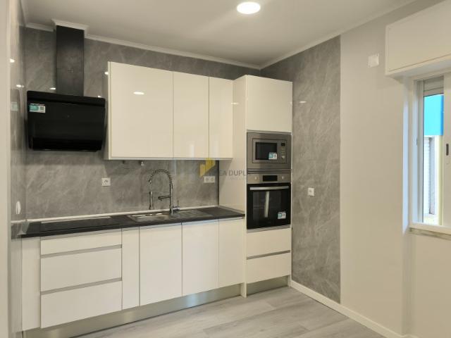 Apartamento venda em Amadora, Lisboa