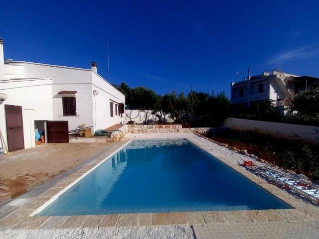 Locale Commerciale in vendita a Ostuni