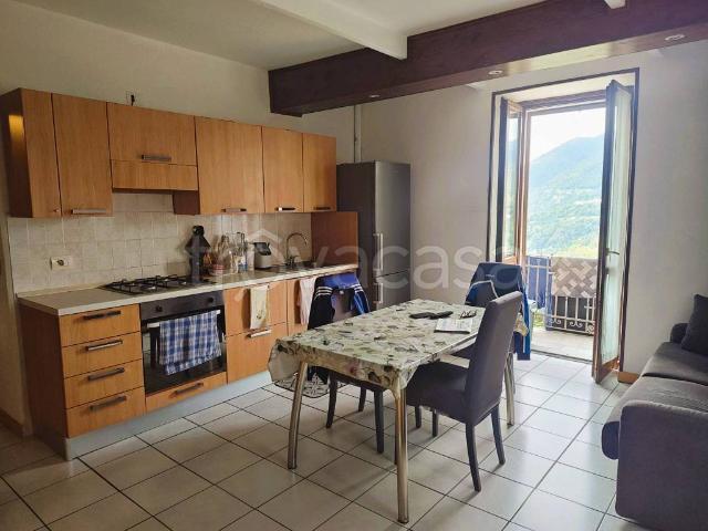 Appartamento in vendita a Lura, Blessagno