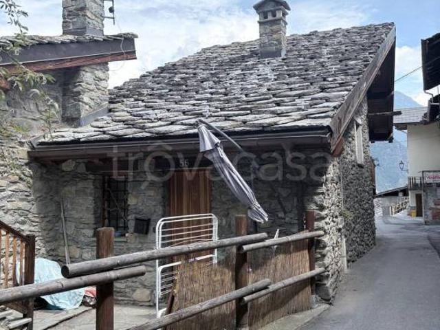 Appartamento in vendita a Champdepraz, Aosta