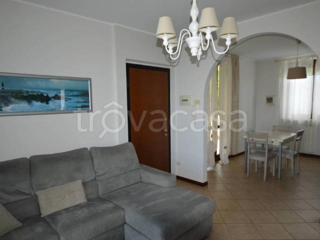 Appartamento in vendita a Pozzo, Marche