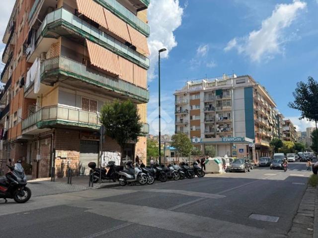 Monolocale in vendita a Soccavo, Napoli