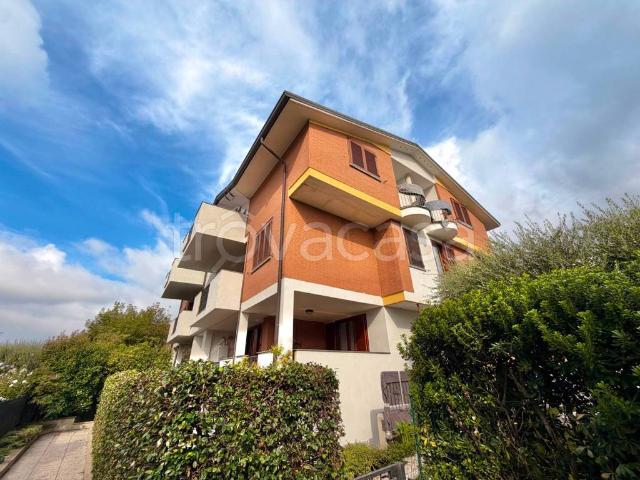 Appartamento in vendita a Cassina Pertusella, Caronno Pertusella