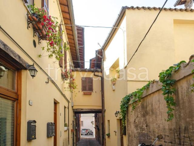 Monolocale in vendita a Centro Storico, Marche