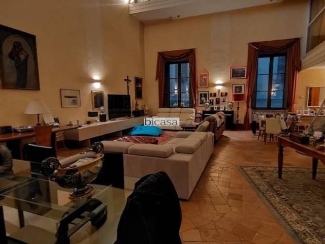 Appartamento in vendita a Centro Storico, Marche
