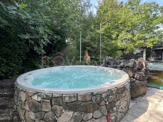 Villa Indipendente in vendita a Piozzano, Reggio Emilia