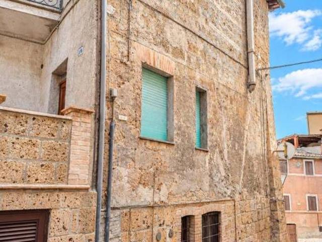 Appartamento in vendita a Proceno, Viterbo