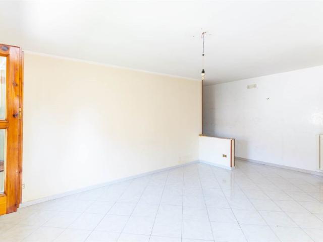 Appartamento in vendita a Salerno, Campania