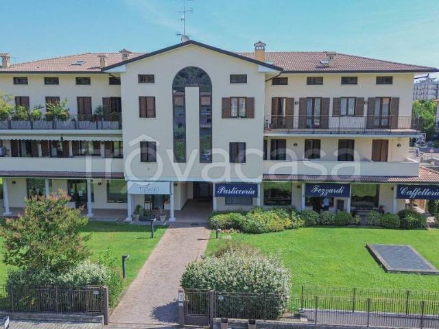 Attico in vendita a Montichiari, Lombardia