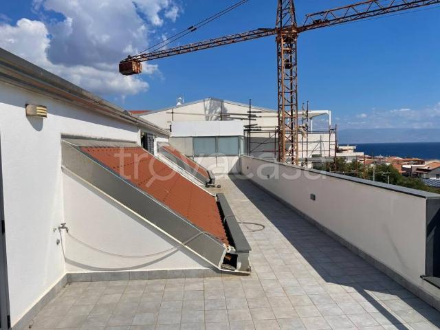 Attico in vendita a Nizza di Sicilia, Messina