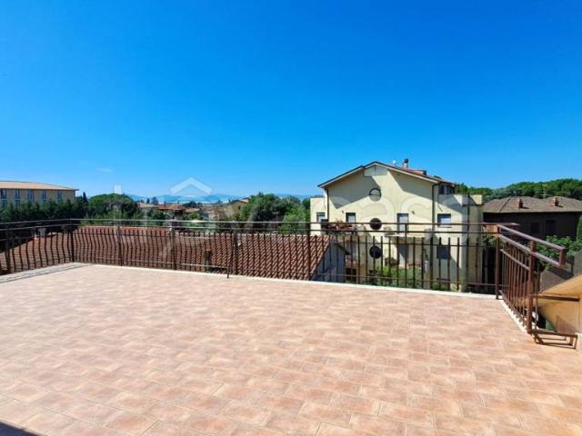 Attico in vendita a Passignano Sul Trasimeno, Umbria