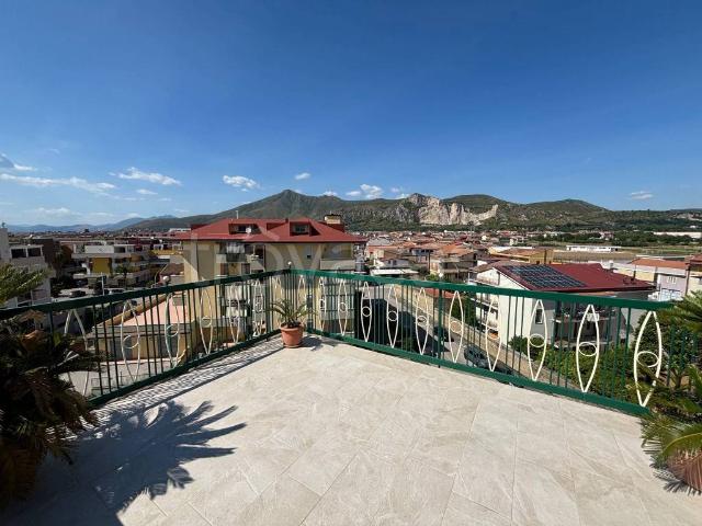 Attico in vendita a San Prisco, Campania