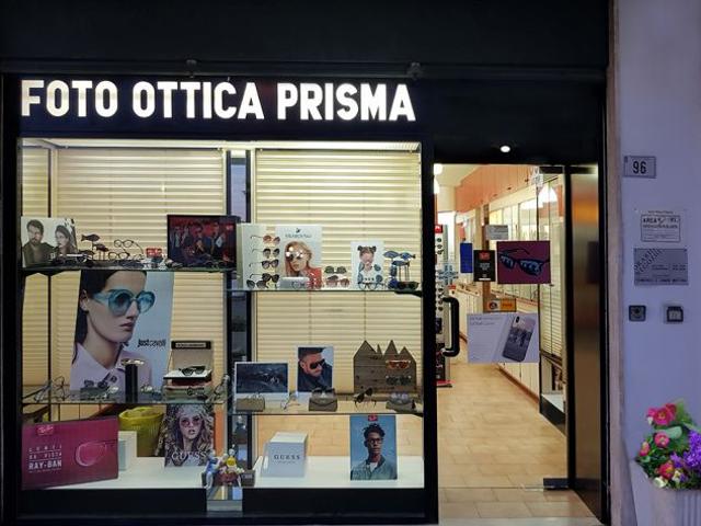 Locale Commerciale in vendita a Nuovo Sabotino, Latina