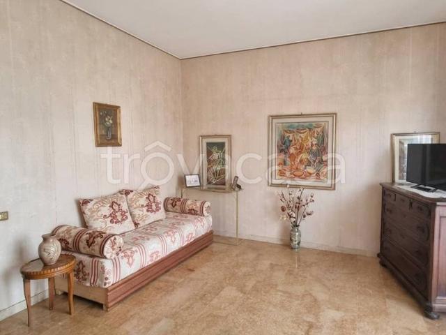 Appartamento in vendita a Calcinate, Lombardia