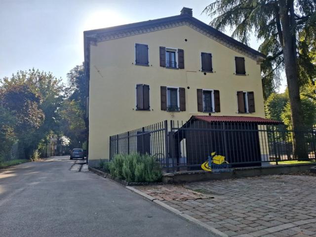 Appartamento in vendita a Piazza, Montechiarugolo