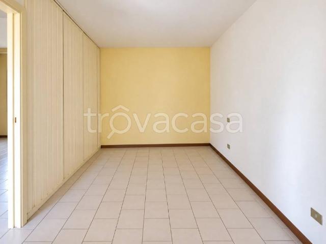 Appartamento in vendita a Nebbiuno, Novara