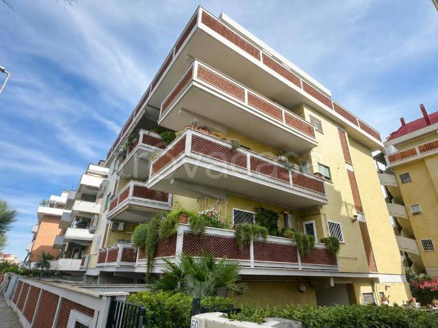 Appartamento in vendita a Lido di Ostia, Roma Capitale