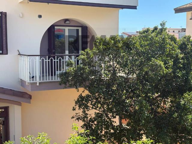 Appartamento in vendita a Marina di Roseto Capo Spulico, Calabria