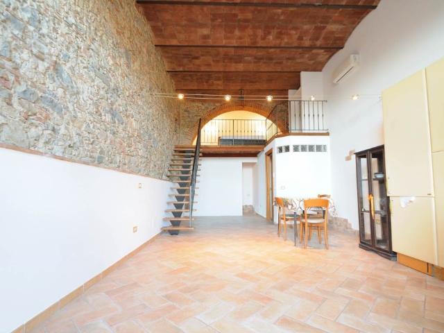 Appartamento in vendita a Suvereto, Toscana