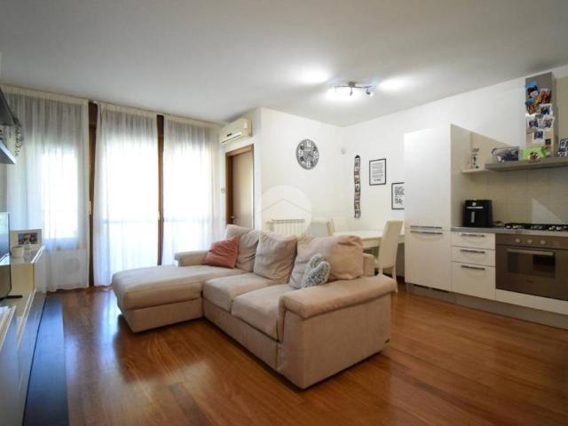 Appartamento in vendita a Agrate Brianza, Lombardia