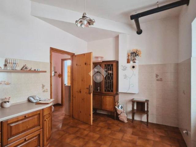Villa Indipendente in vendita a Besnate, Lombardia