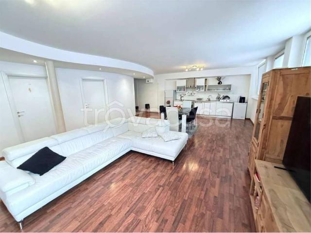 Villa Indipendente in vendita a Bolzano - Bozen, Trentino-Alto Adige/Südtirol