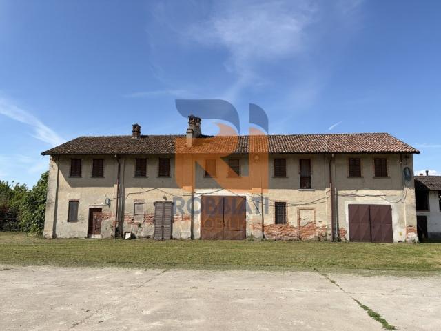Villa Indipendente in vendita a Travacò Siccomario, Lombardia