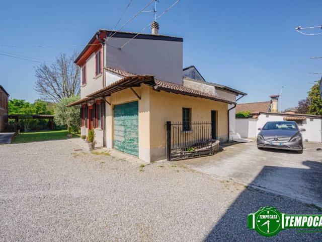 Villa Indipendente in vendita a Bressana Bottarone, Lombardia