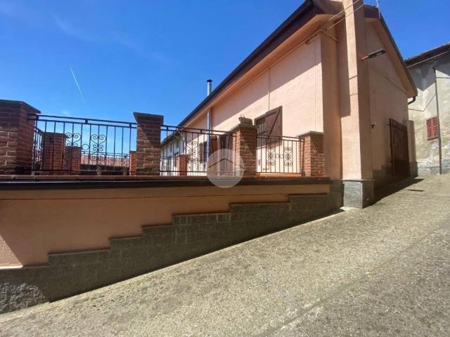 Villa Indipendente in vendita a Piemonte, Asti