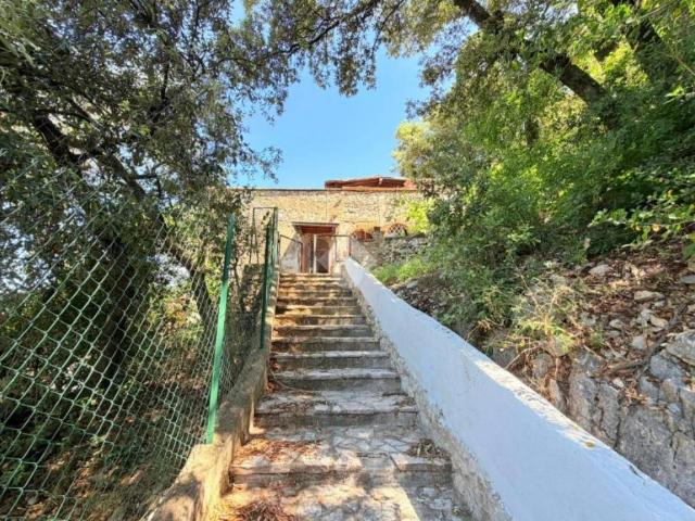 Villa Indipendente in vendita a Casperia, Lazio