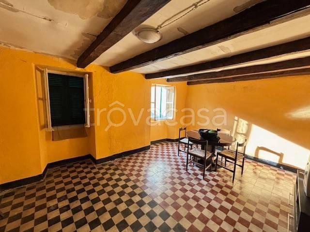 Villa Indipendente in vendita a Fascia, Liguria