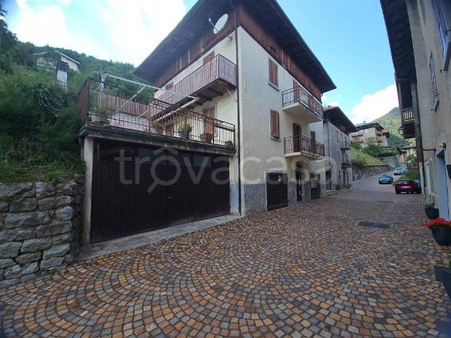 Villa Indipendente in vendita a Comunità delle Giudicarie, Castel Condino