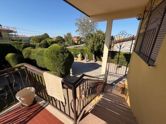 Villa Indipendente in vendita a Villaggio Flavio Busonera, Cavarzere