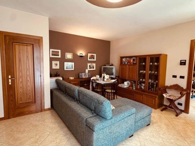 Villa Indipendente in vendita a Cereta, Volta Mantovana