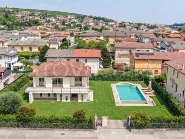 Villa Indipendente in vendita a Strà, Colognola Ai Colli
