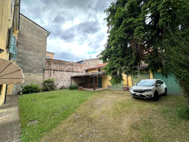 Villa Indipendente in vendita a Colorno, Reggio Emilia