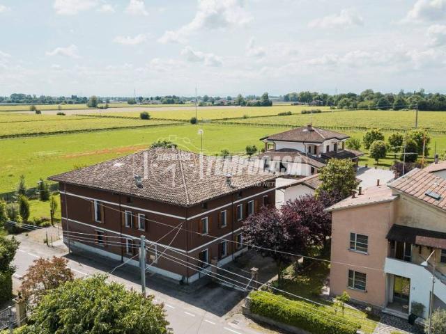 Villa Indipendente in vendita a Pianura Reggiana, Re