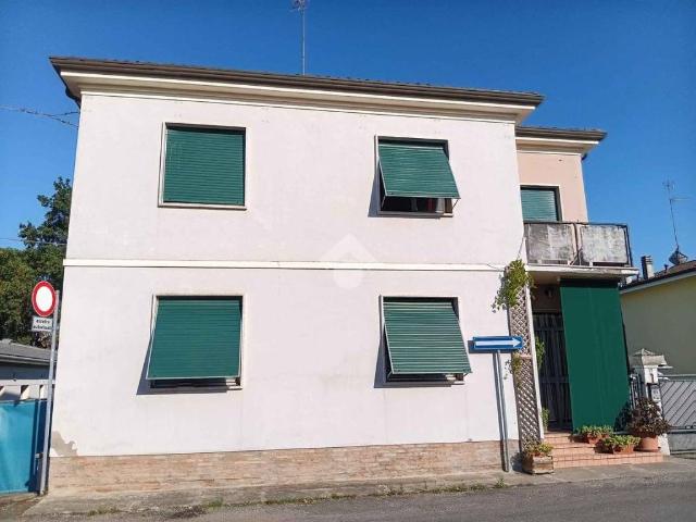 Villa Indipendente in vendita a Ferrara, Reggio Emilia