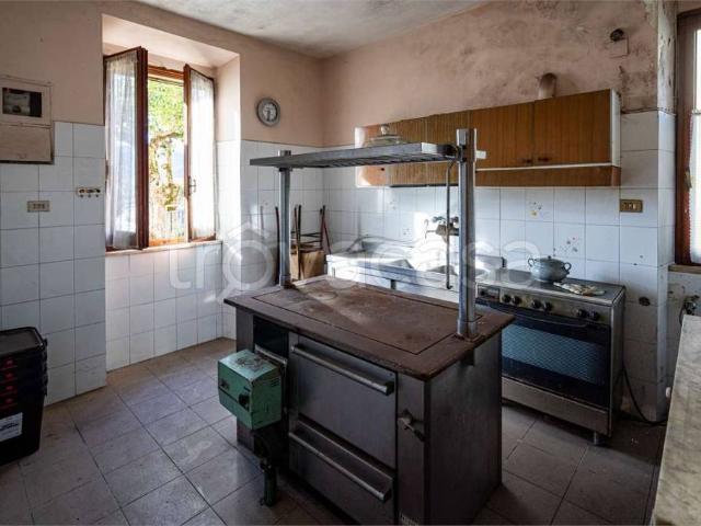 Villa Indipendente in vendita a Fiuggi, Lazio