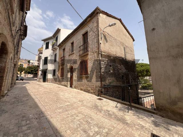 Villa Indipendente in vendita a Fragneto Monforte, Benevento
