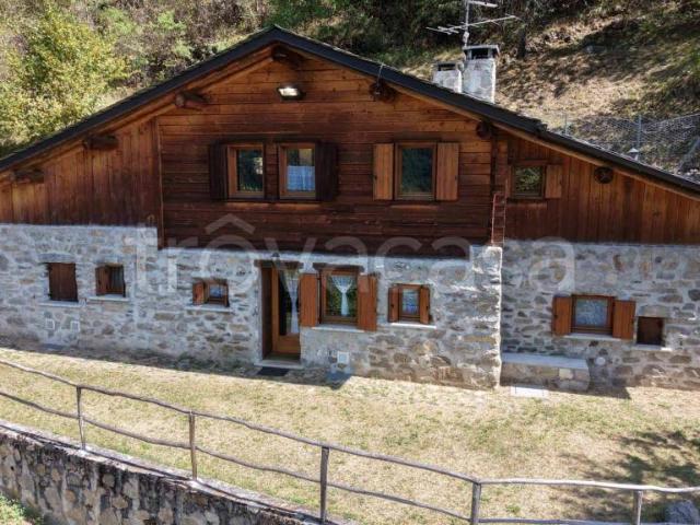 Villa Indipendente in vendita a Grosio, Lombardia